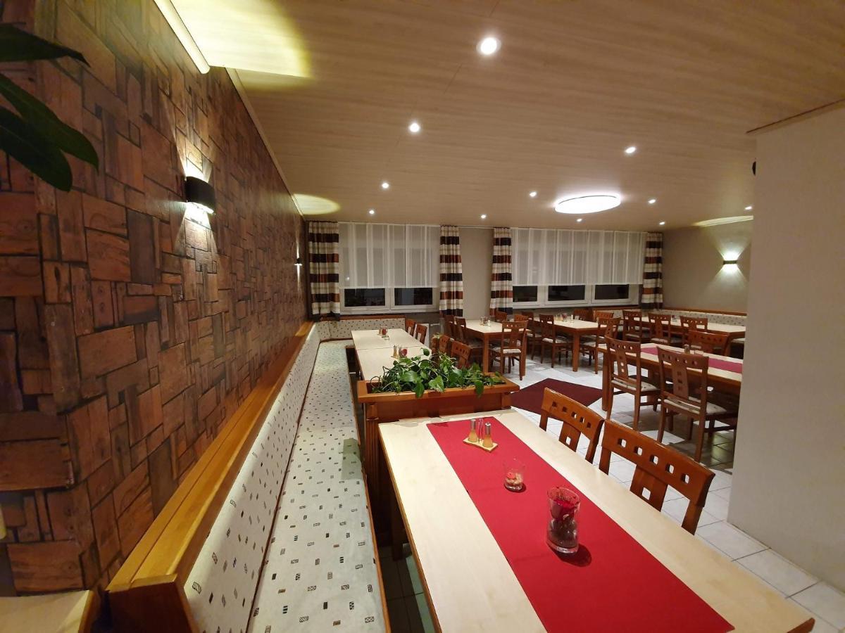 Gasthof Zum Goldenen Hirschen Hotel Geroldsgrun Buitenkant foto